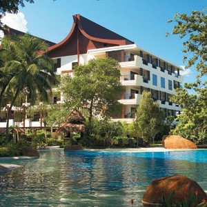 shangri la rasa saynga resort and spa beach pool