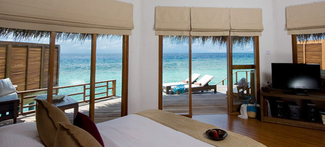 Kuramathi Island Resort - Maldives Luxury Holidays - water jacuzzi villa