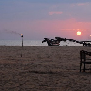 jetwing beach sri lanka romantic sunset