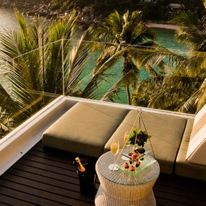 Banyan-Tree-Samui-deck