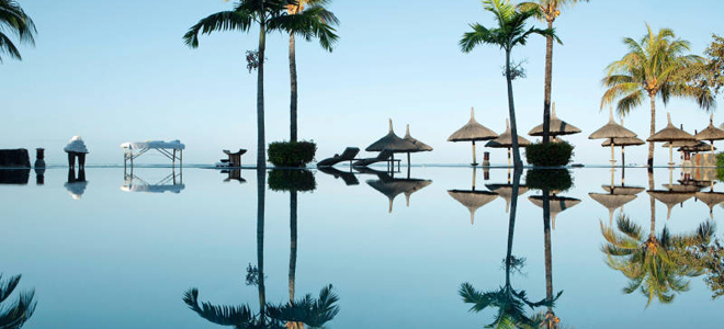 Luxury Holidays Mauritius - Heritage Awali Golf & Spa Resort - Infinity Pool