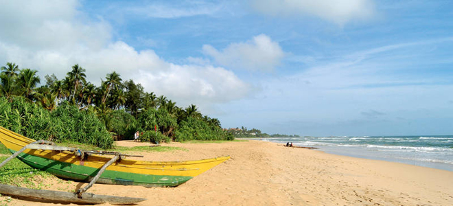 Luxury Holidays Sri Lanka - Bentota Beach Hotel - Beach