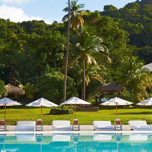 honeymoon packages St Lucia - Sugar Beach Hotel - sunbeds