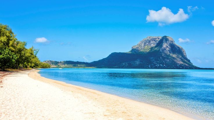 blue bay beach - mauritius luxury holiday - travel blog