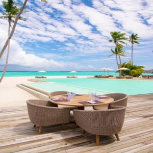 Luxury Maldives Holiday Packages Baglioni Maldives Resorts Pool Bar