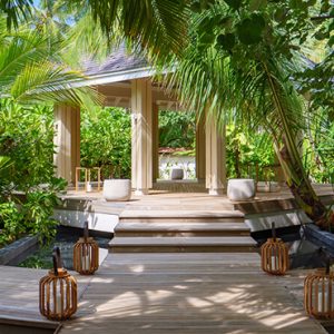 Luxury Maldives Holiday Packages Baglioni Maldives Resorts Spa Entrance Deck
