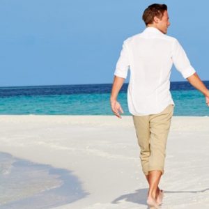 Luxury Maldives Holiday Packages Baglioni Maldives Resorts Wedding Bride And Groom On Beach