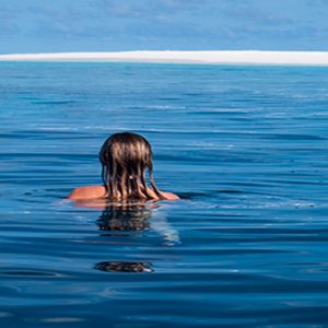 Luxury Maldives Holiday Packages Baglioni Maldives Resorts Women In Sea