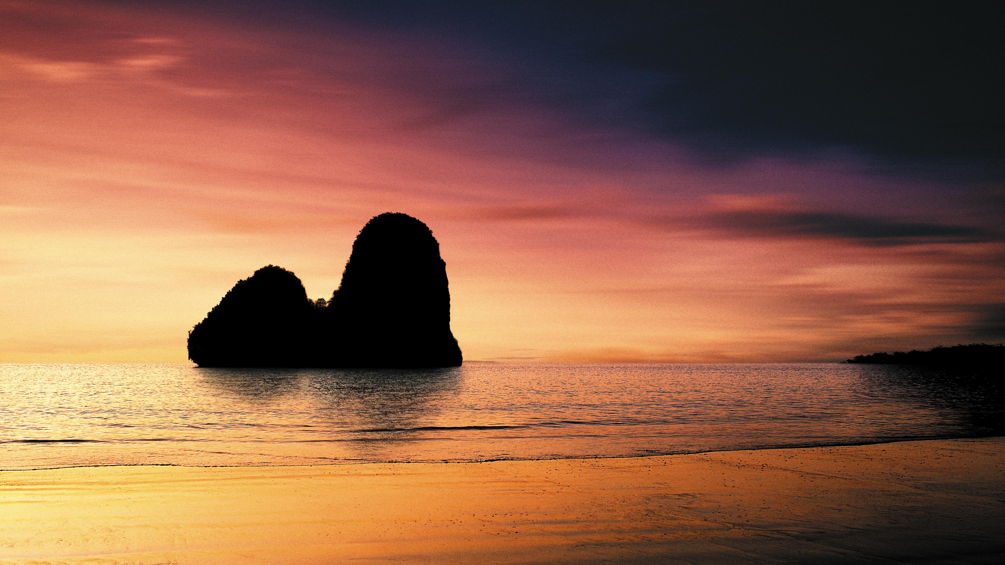 5 reasons to love thailand - happy island sunset in krabi