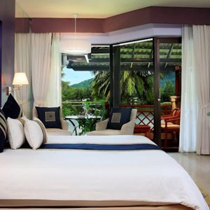 Luxury-Holidays-Phuket-Dusit-Thani-Laguna -Bed-2