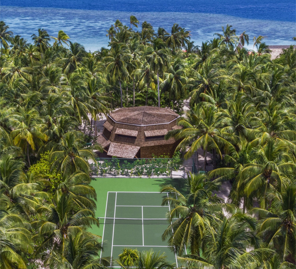 st regis maldives - the worlds best tennis courts - luxury tennis holiday packages