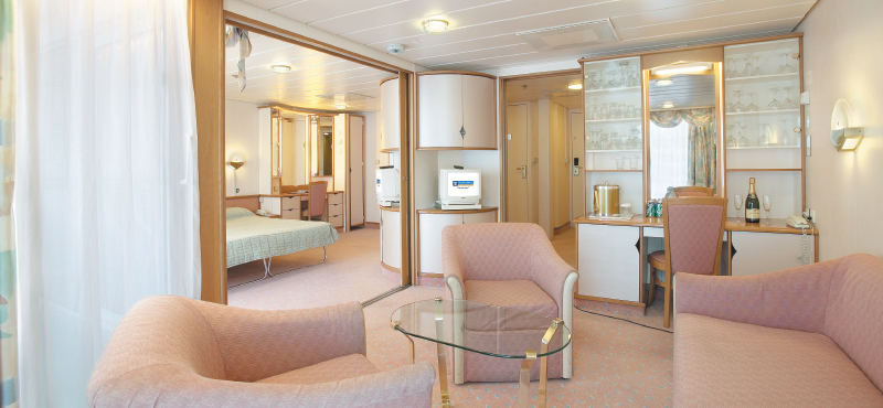 family-suite-legend-of-the-seas-luxury-royal-caribbean-cruises