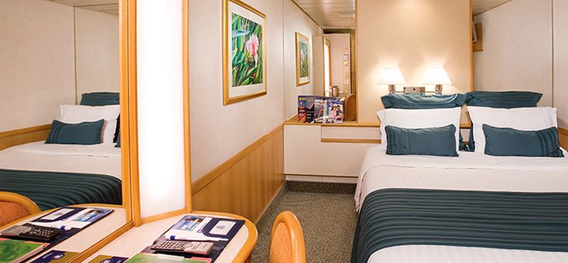 interior-stateroom-majesty-of-the-seas-luxury-royal-caribbean-cruises