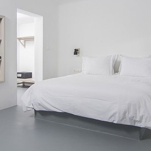 Ambassador Hotel Satorini - Greece honeymoon packages - bedroom