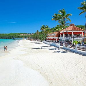 luxury Antigua holiday Packages Sandals Grande Antigua Beach 5