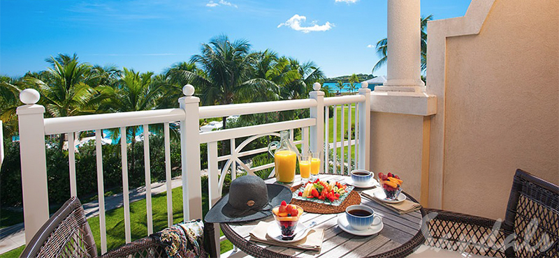 Luxury Bahamas holiday Packages Sandals Emerald Bay Beach House Luxury Club Level Room HL 2