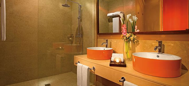 Breathless-Punta-Cana-Allure Junior Suite-bathroom