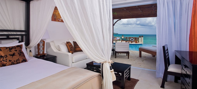 Calabash-Cove-Swim-Up-Suites-Bedroom