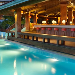 Couples Swept Away - Jamaica holiday Packages - pool bar