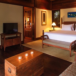 Enchanted Island Resort - Seychelles Luxury holiday - romantic bedroom