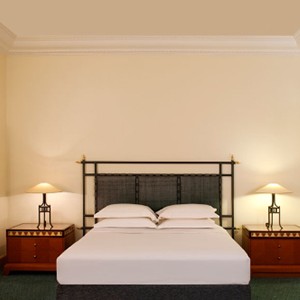 Grand-Hyatt-Musact-Oman-Honeymoon-Packages-bedroom