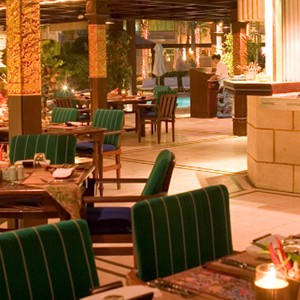 Grand-Hyatt-Musact-Oman-Honeymoon-Packages-dining