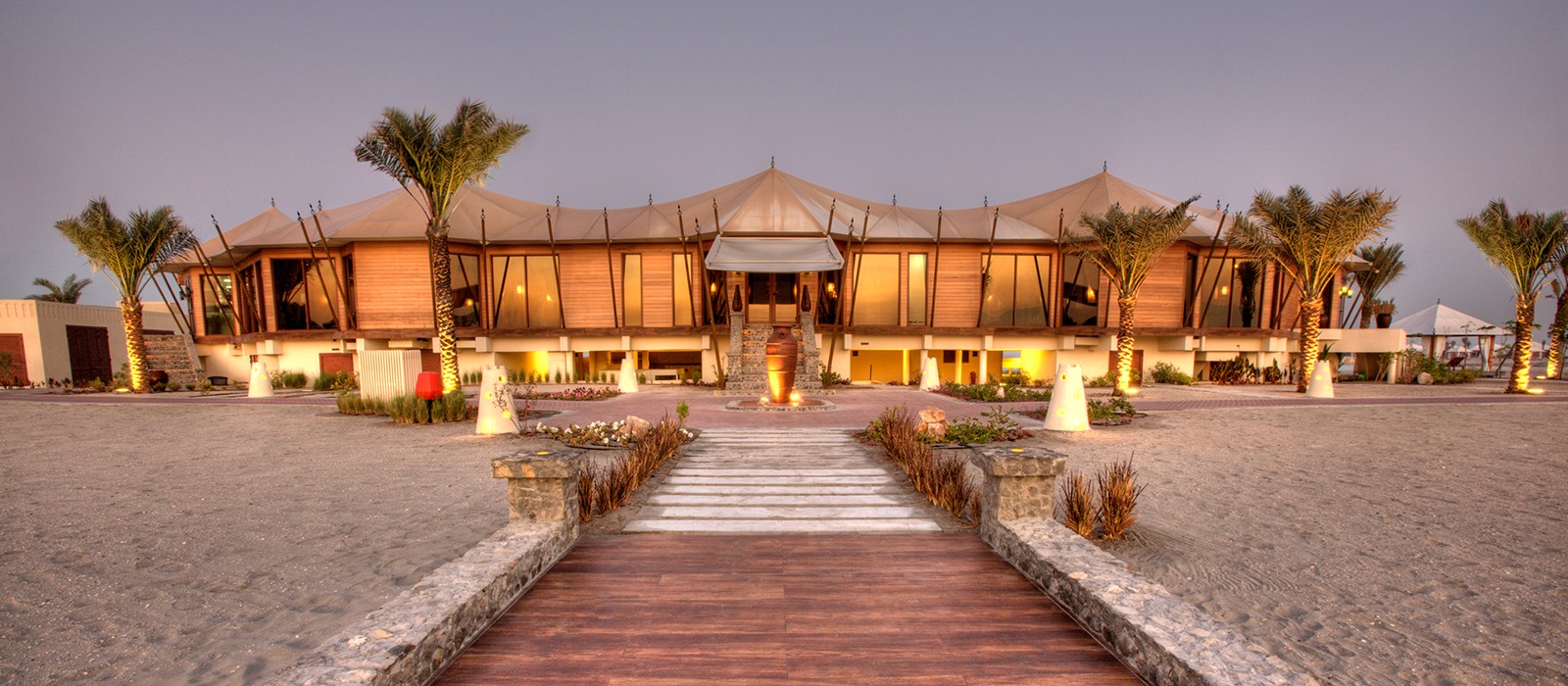 header-ras-al-khaimah-beach-0-luxury-ras-al-khaimah-holidays