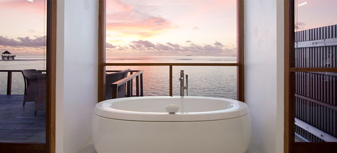 Kanodlhu Island - Ocean Villas Bathroom