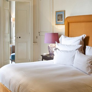 La Maison DUzes - France luxury Holidays - bedroom interior