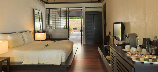 Lily Beach Resort and Spa - beach villa bedroom n breakfast romance