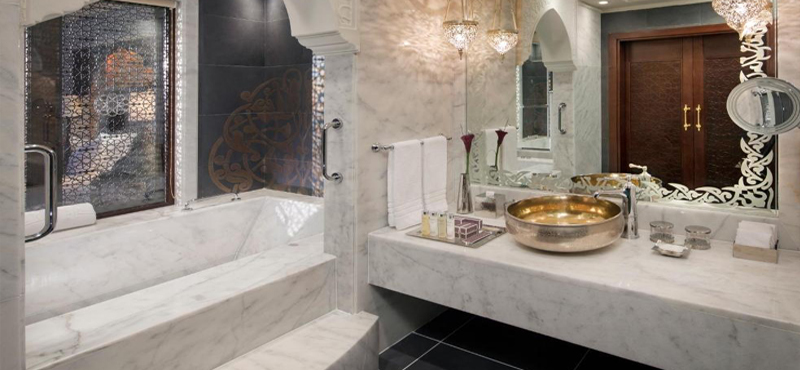 Luxury Dubai Holiday Packages Jumeirah Zabeel Saray Club King Room Bathroom