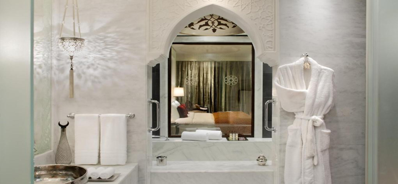 Luxury Dubai Holiday Packages Jumeirah Zabeel Saray Deluxe Double Arabian Sea View Bathroom