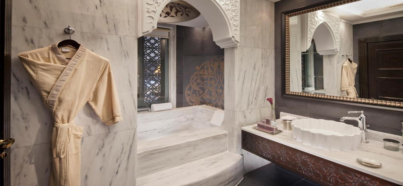 Luxury Dubai Holiday Packages Jumeirah Zabeel Saray Deluxe King Arabian Sea View Bathroom