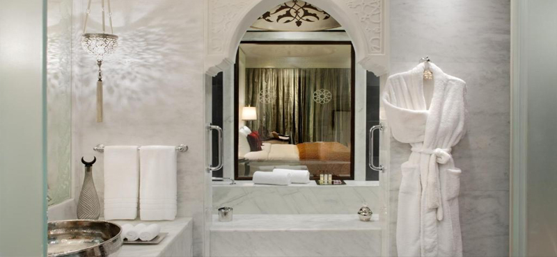 Luxury Dubai Holiday Packages Jumeirah Zabeel Saray Grand Deluxe Family Room Bathroom