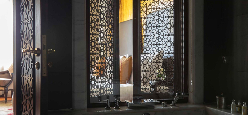 Luxury Dubai Holiday Packages Jumeirah Zabeel Saray Two Bedroom Suite Bathroom