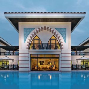 Luxury Dubai Holiday Packages Jumeirah Zabeel Saray Pool Exterior