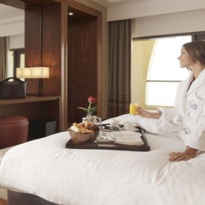 Luxury Dubai Holidays Amwaj Rotana 24 Hours In Room Dining