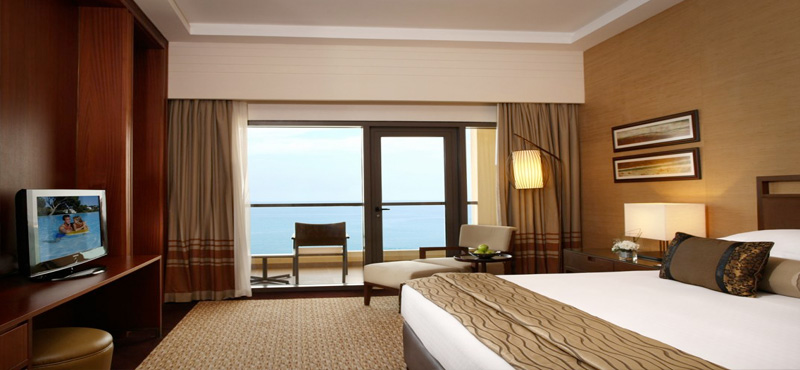 Luxury Dubai Holidays Amwaj Rotana Classic Sea View Suite
