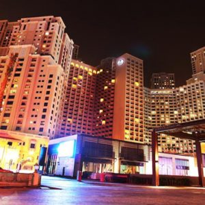 Luxury Dubai Holidays Amwaj Rotana Hotel Exterior At Night