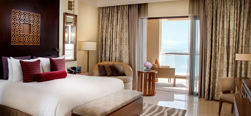 Luxury Dubai Holidays Fairmont The Palm Fairmont Gold Corner Suite