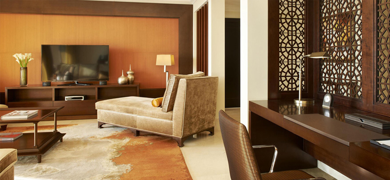 Luxury Dubai Holidays Fairmont The Palm Fairmont Gold Corner Suite 4