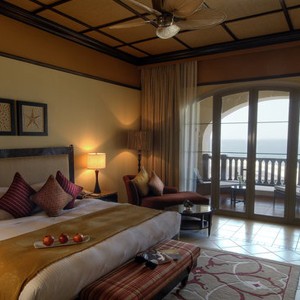 Luxury Holidays Abu Dhabi - Anantara Desert Islans Resort And Spa - Bedroom
