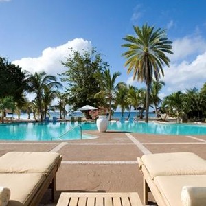 Luxury Holidays Antigua - The Inn - Pool Sunbed