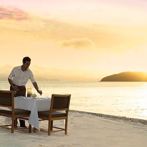 Luxury Holidays Australia - Quarry, Hamilton Island - Beach Dining