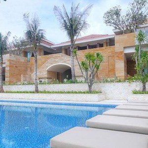 Luxury Holidays Bali - The Mulia Villas - Pool Sunbed