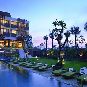 Luxury-Holidays-Bali-Vasanti-Seminyak-Resort-Pool