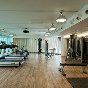 Luxury Holidays Bangkok - Lit - Gym Interior