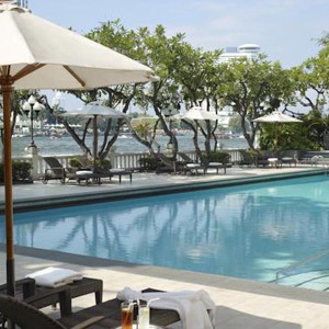 Luxury Holidays Bangkok - Shangri - La Hotel - Pool Sunbed