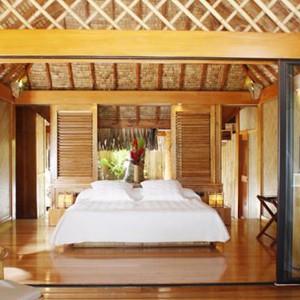 Luxury Holidays Bora Bora - Pearl Beach Resort - Bedroom