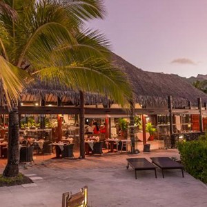 Luxury Holidays Bora Bora - Pearl Beach Resort - Dining Exterior